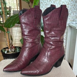 Women's Crocodile-Embossed Leather Boots